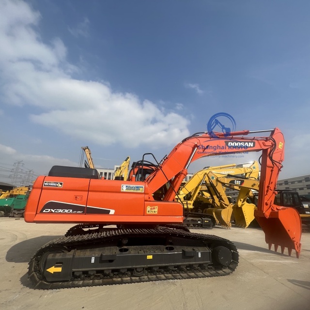 Korean Made Doosan Dx300 Excavator 30 Ton Used Doosan 300 Dx300lc Dx300lca Dh300 Excavators Large Crawler Digger