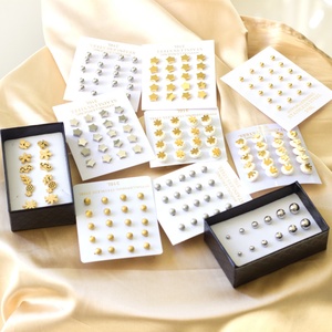 Aretes de Acero Inoxidable 316L para Niños Pequeños, Diseño de Joyería Personalizada con Corte Simple, 10 Pares/tarjeta, Juego de Aretes - Product Image 3