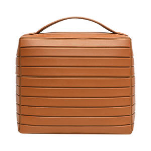 2026新款时尚条纹拉链旅行化妆收纳包大容量分隔防水便携户外护肤包 - Product Image 5