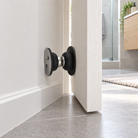 Penahan Pintu Magnetik Kelas Laut SUS316 untuk Pemasangan di Lantai dan Dinding, Penahan Magnetik Senyap dari Paduan Seng dengan Peredam Senyap untuk Interior Modern.