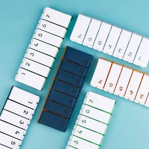 Boîte à pilules hebdomadaire haut de gamme à code couleur, 7 compartiments avec couvercles à clipser - Product Image 4