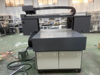 Printer Kartu UV Flatbed XP600 Ukuran A0/A1 dengan Tinta Putih dan Spot Varnish untuk Produk Hadiah