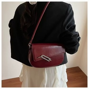 Borsa a <span class=keywords><strong>tracolla</strong></span> da donna in pelle PU tinta unita con chiusura a cerniera e <span class=keywords><strong>tracolla</strong></span> regolabile, nuova moda 2025 - 0930P04 - Product Image 3