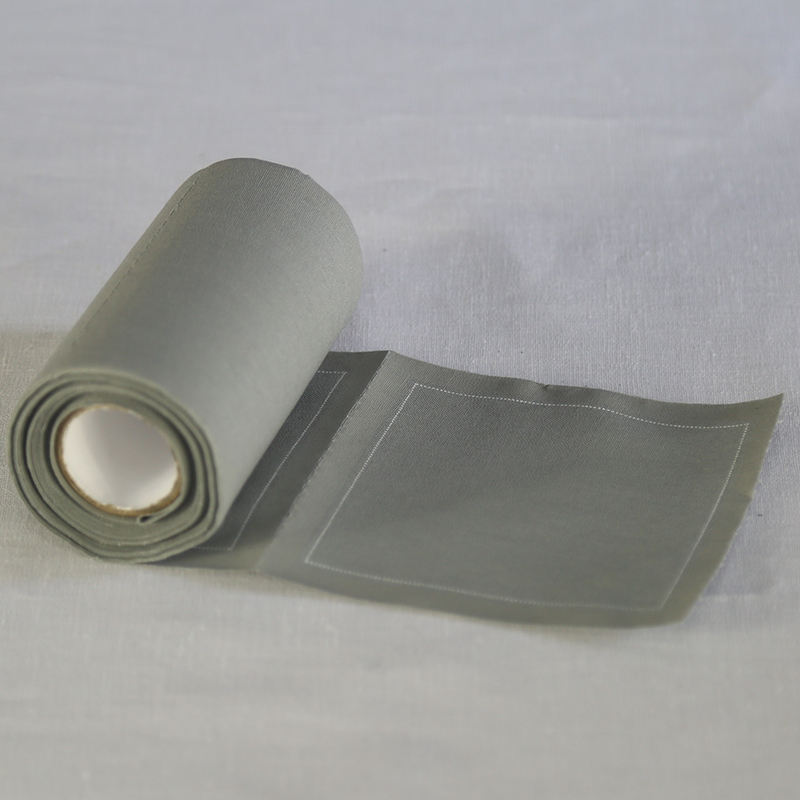 สีเทาเข้ม