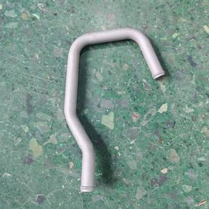 ท่อหล่อเย็นโตโยต้า 16268-BZ030 สำหรับเปลี่ยนซ่อมท่อน้ำ - Product Image 1