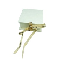 Op maat gemaakte luxe boekvormige verpakking van gerecycled papier voor ringen, armbanden en oorbellen