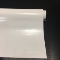 Rouleau de banderoles flexibles en PVC épais, 500 x 500D, laminé à chaud, brillant, 440gsm, personnalisé