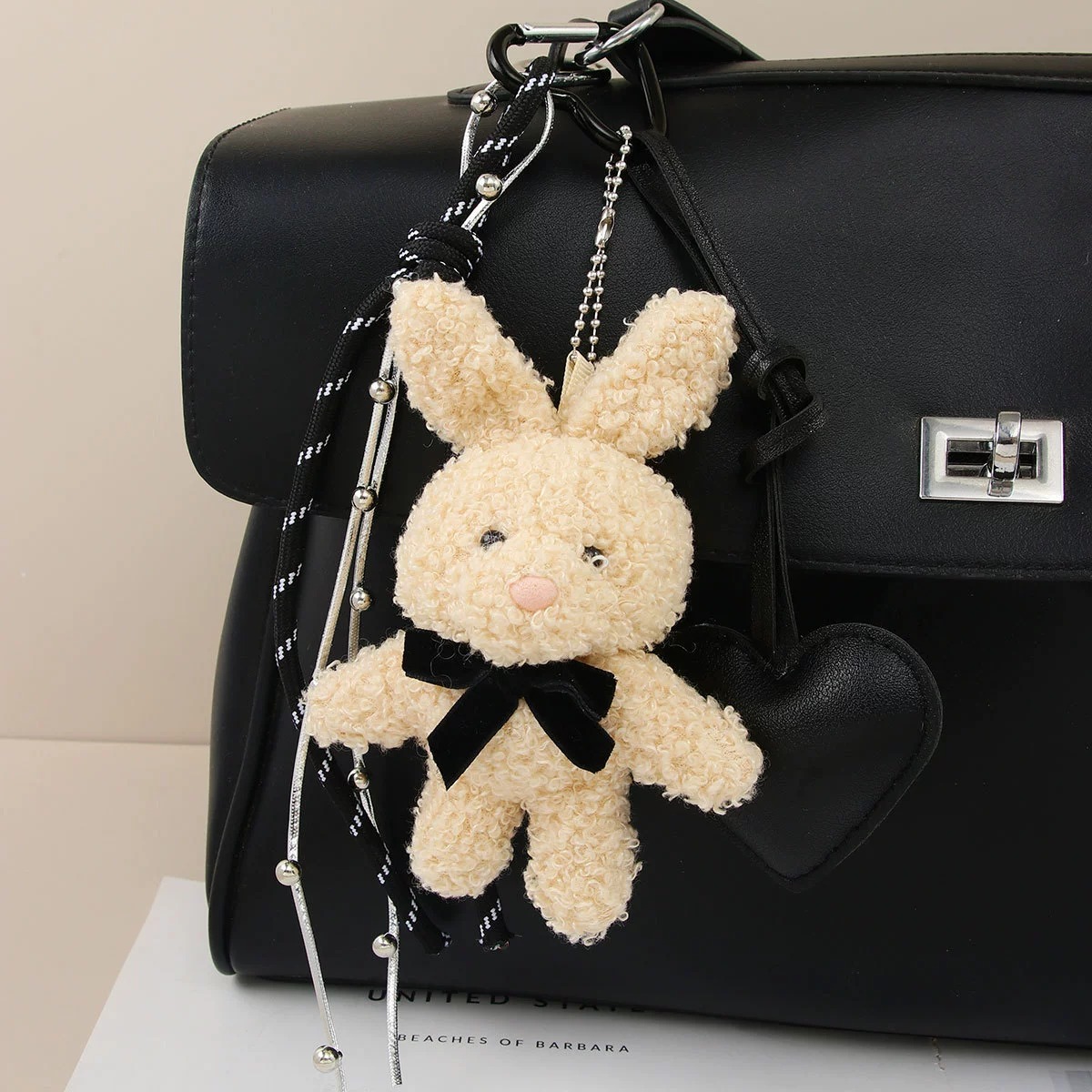 lapin blanc cassé
