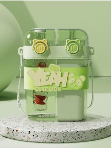 Gourde portable à double compartiment pour étudiants, motif dessin animé, grande capacité, avec paille, en plastique, pour activités de plein air - Product Image 4