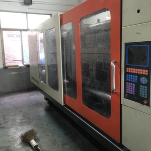 ماكينة حقن أفقية أوتوماتيكية مستعملة بقوة 650 طن من نوع Chenhsong EM650svp/2 لتشكيل القوالب - Product Image 2