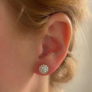 Boucles d'oreilles clous en diamant raffiné avec argent sterling 925, bijoux fins pour mariages, anniversaires et usage quotidien - Product Image 1