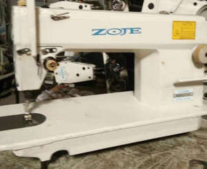 Machine à coudre industrielle d'occasion à point noué simple aiguille 5550, fabrication chinoise, par Store - Product Image 1