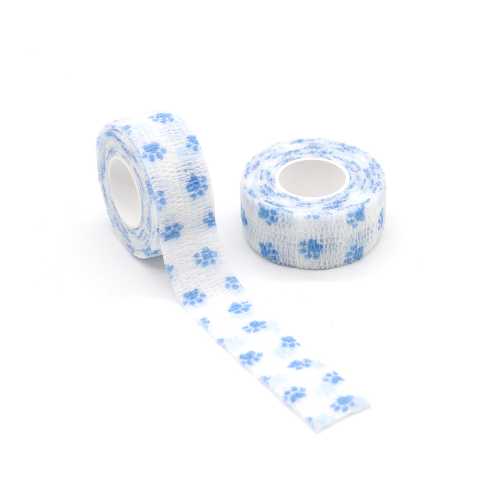 Base blanche avec griffes bleues