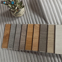 Plancher en vinyle PVC à clipsage SPC LVT LVP en composite bois-plastique de luxe pour la décoration intérieure