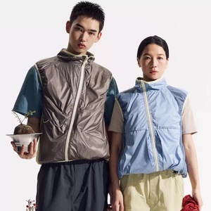 Chaleco Cortavientos Personalizado Reversible con Cierre, Transpirable, para Primavera, Ciclismo y Actividades al Aire Libre - Product Image 2