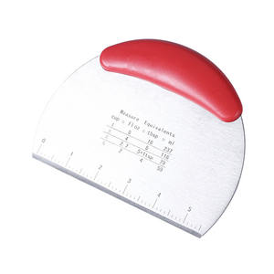 Vendita calda taglierina per pasta in acciaio inossidabile coltello per pasta da forno raschietto utensile da taglio per pasta da cucina coltello per <span class=keywords><strong>farina</strong></span> semicircolare - Product Image 4