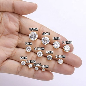 Pendientes de tuerca clásicos de plata 925 chapados en oro con moissanita de corte brillante redondo de cuatro puntas, con cierre de rosca, para hombre y mujer - Product Image 2