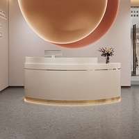 Comptoir de réception moderne blanc incurvé en demi-lune avec éclairage LED, durable, pour salon de beauté, clinique, hôtel, bureau, école, supermarché