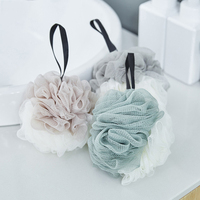 Éponge de bain en PE en gros, mignonne, exfoliante, pour le dos, à bulles riches, pour femmes et hommes, en maille douce, type loofah