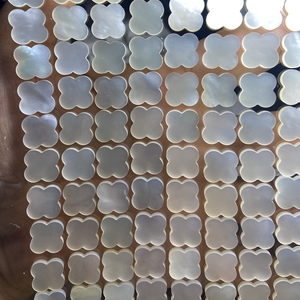HQ <span class=keywords><strong>Gems</strong></span> 13X13X2mm VC Piedras de trébol de cuatro hojas de nácar de alta calidad - Product Image 6