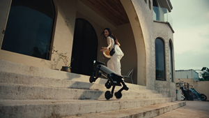 インタラクティブなデュアルアームとモビリティを備えたAI搭載のホームコンパニオンロボットファミリーケアとエンターテインメントのスマートアシスタント - Product Image 6