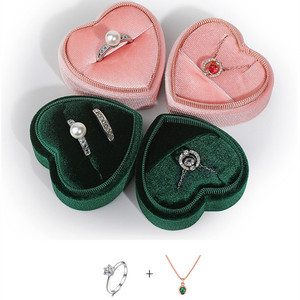 Collar de terciopelo rosa, pendientes, anillo, cajas de joyería de terciopelo y caja de joyería con forma de corazón - Product Image 5