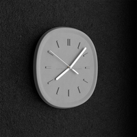 Jam Dinding Beton Persegi-Bulat Ramah Lingkungan dengan Warna & Logo Kustom, Minimalis untuk Ruang Tamu & Kamar Tidur, Jam Quartz Senyap