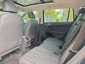 Voiture d'occasion <span class=keywords><strong>Volkswagen</strong></span> <span class=keywords><strong>Tiguan</strong></span> L modèle <span class=keywords><strong>2023</strong></span> 330TSI deux roues motrices édition <span class=keywords><strong>R</strong></span>-<span class=keywords><strong>Line</strong></span> Enjoyment conduite à gauche toit ouvrant - Product Image 6