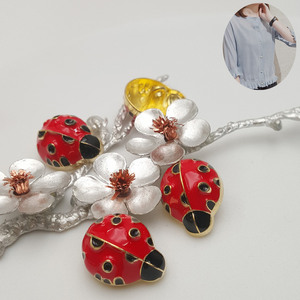 Accessori di abbigliamento bottoni cuciti a mano in metallo colorato squisito coccinella - Product Image 2