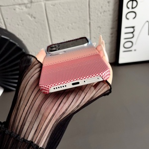เคสโทรศัพท์แม่เหล็กเนื้อคาร์บอนไฟเบอร์ขั้นสูง สำหรับ Xiaomi 17 Pro Max 17 Ultra 15 Pro รองรับการชาร์จไร้สาย ป้องกันแรงกระแทก - Product Image 6