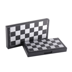Juego de Ajedrez Magnético Plegable y Portátil para Entretenimiento y Entrenamiento entre Padres e Hijos, Piezas Blancas y Negras - Venta al por Mayor para Competiciones - Product Image 5