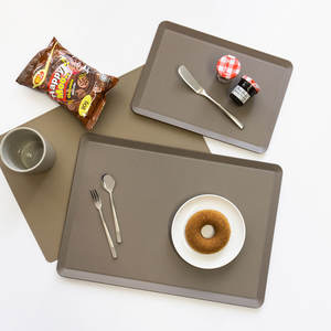 Plateau en pulpe de carton écologique antidérapant brun chocolat_KRCB-074 pour la restauration commerciale, les fournitures hôtelières, le service dans les restaurants - Product Image 3