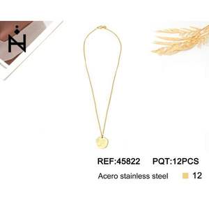 Collana con ciondolo a forma di lettera J in acciaio inossidabile placcato oro, catena a serpente minimalista per donna - Product Image 1