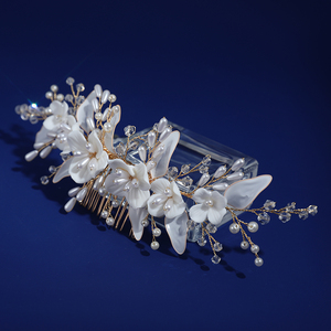 Pettine per capelli da sposa fatto a mano, grande accessorio floreale con perle, ghirlanda di cristalli su filo lungo, per donne, per feste serali - Product Image 3