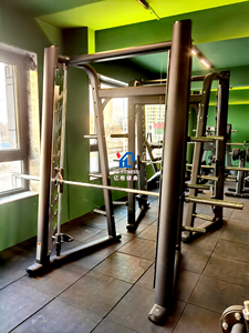 YG-7022 Rack de musculation Smith personnalisé avec logo, équipement de gym tout-en-un pour entraînement de force, directement de l'usine - Product Image 3