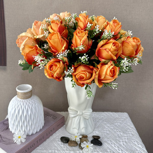 Bouquet de roses artificielles Queyiyi, 11 têtes, en soie, pour mariage et décoration intérieure - Product Image 4