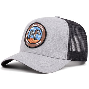 Gorra Trucker de Perfil Alto de 5 Paneles Personalizada de Vietnam, Visera Ligeramente Curvada, Gorra Trucker Estructurada con Logotipo de Parche Tejido - Product Image 5