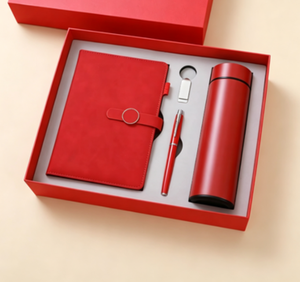 Carnet en cuir rouge pour cadeau, journal personnalisé, ensemble cadeau avec thermos, carnet, stylo et bouteille d'eau - Product Image 4
