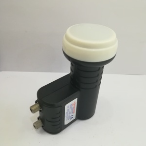 LNBF universel à double sortie en bande Ku conçu pour les systèmes <span class=keywords><strong>de</strong></span> télévision par <span class=keywords><strong>satellite</strong></span> professionnels et les configurations multi-récepteurs - Product Image 3