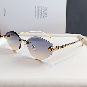 Cross <b>Frame</b> <b>Frameless</b> Sunglasses Metal Gold UV400 Retro Oval Unisex Type 3 Sunshades PC Lens - Product Image 2