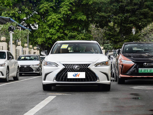 <span class=keywords><strong>Lexus</strong></span> ES 200 2023 Edición Excellence, Sedán de Lujo Usado Premium, 2.0L 127kW 173hp CVT FWD, Confort Ejecutivo, Seguridad Inteligente - Product Image 1