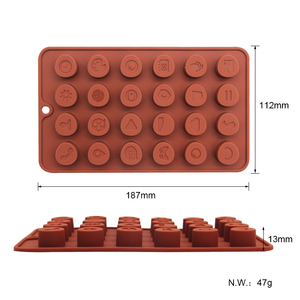 Moldes <span class=keywords><strong>de</strong></span> resina <span class=keywords><strong>de</strong></span> silicona <span class=keywords><strong>de</strong></span> nuevo diseño, moldes <span class=keywords><strong>de</strong></span> caramelo <span class=keywords><strong>de</strong></span> silicona <span class=keywords><strong>para</strong></span> alimentos <span class=keywords><strong>de</strong></span> <span class=keywords><strong>24</strong></span> cavidades, herramientas <span class=keywords><strong>de</strong></span> decoración <span class=keywords><strong>de</strong></span> pasteles, <span class=keywords><strong>molde</strong></span> <span class=keywords><strong>de</strong></span> barra <span class=keywords><strong>de</strong></span> <span class=keywords><strong>Chocolate</strong></span> Dubai <span class=keywords><strong>de</strong></span> silicona 3D - Product Image 2