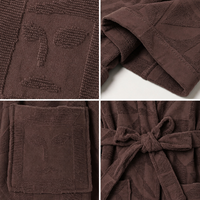 Peignoir court en coton jacquard avec logo personnalisé, capuche et poches, idéal pour le spa, l'hôtel, la plage, l'été