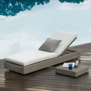 Chaise longue d'extérieur en rotin PE, lit de repos extérieur, chaise longue de plage, chaise longue de jardin imperméable - Product Image 1