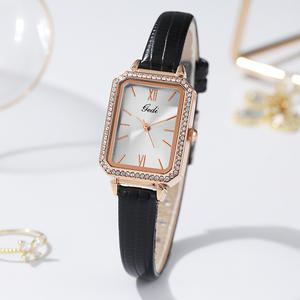 Reloj de Cuarzo para Mujer con Esfera Cuadrada de Moda, Especial de Navidad con Diseño de Lujo con Cristales - Product Image 1