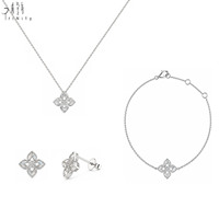 Fabricant Grossiste Exportateur Boucles d'Oreilles Clous Fleur Trèfle à Quatre Feuilles Bijoux Fins Or Massif 14K Diamants Naturels