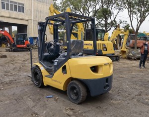 Montacargas Diésel Komatsu Fd30 Original de Japón, 3 Toneladas, Usado para la Industria de Restaurantes, con Motor Opcional para Operaciones de Montacargas - Product Image 3