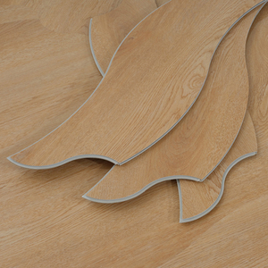 Parquet SPC à surface gaufrée pour projets commerciaux, couche d'usure de 0,3 mm, système de verrouillage par clic, logo personnalisé OEM, parquet SPC à âme rigide - Product Image 2