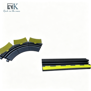 Rampe de protection pour câbles, durable, antidérapante, en caoutchouc, pour usage extérieur - Product Image 1