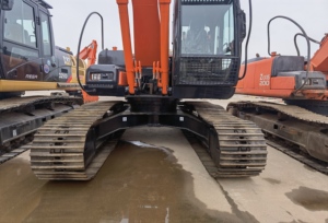 Excavatrice Hitachi ZX200 d'occasion multifonctionnelle, classe 20 tonnes, hydraulique d'origine disponible à l'achat, prête à l'emploi - Product Image 1